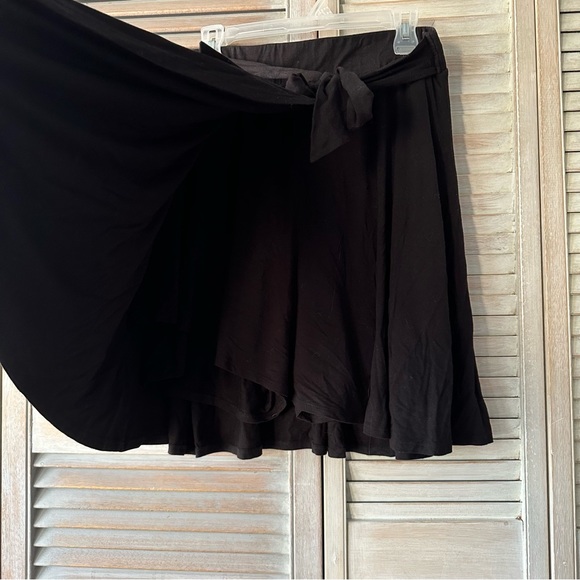 Black Torrid Skort - Picture 2 of 11